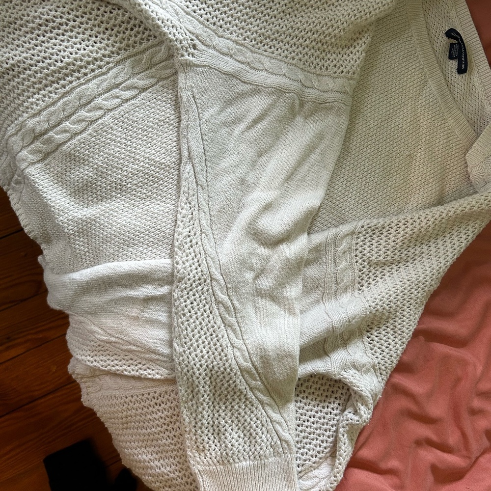 American Eagle Cable  knit Sweater